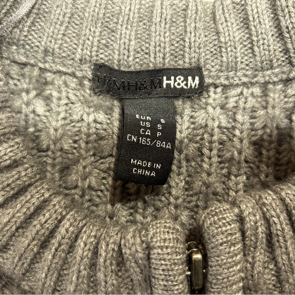 💫H&M Longsleeves Women’s Zipper-Down Wool Vest - Picture 7 of 11